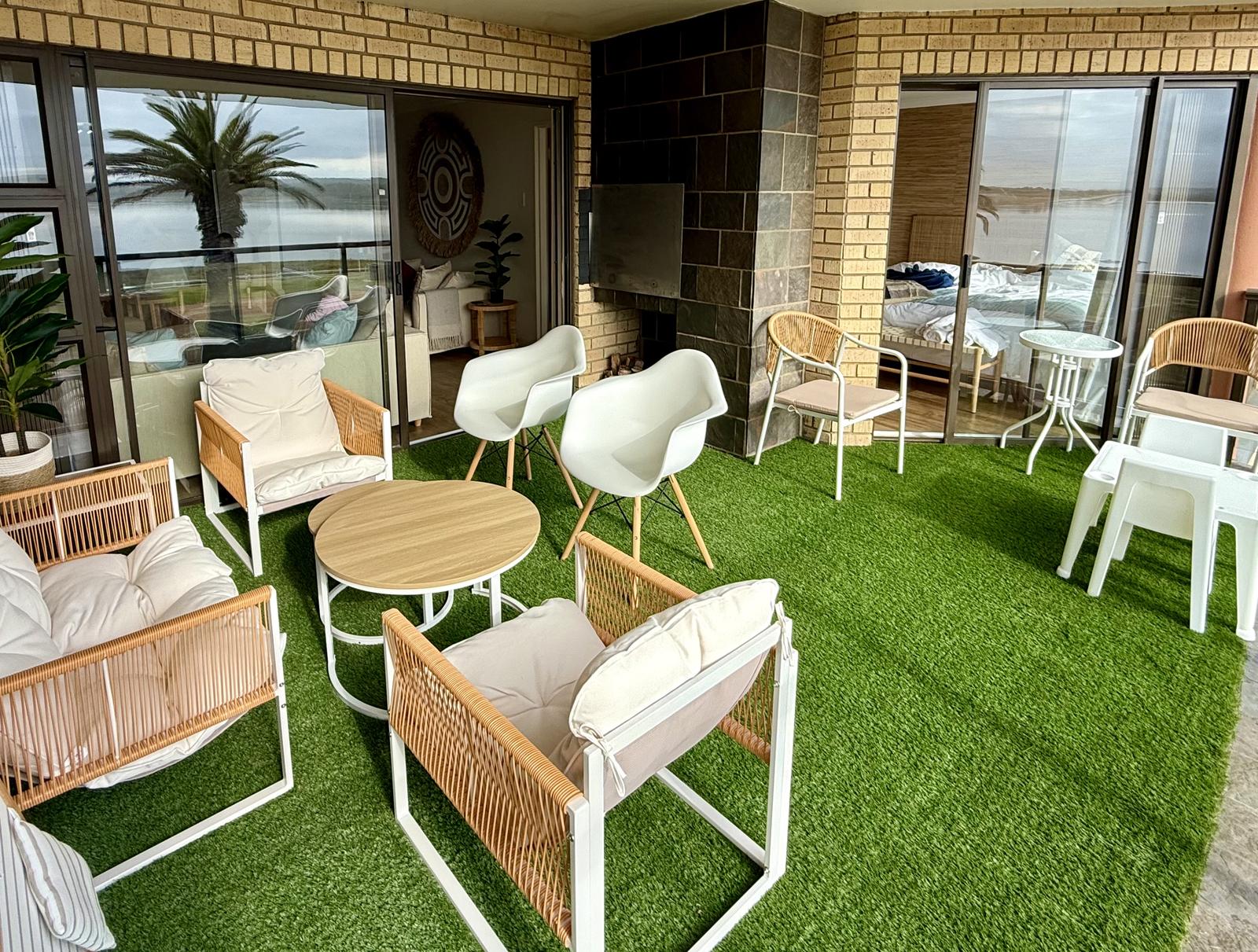 Peak-a-Blue patio with braai and outdoor seating